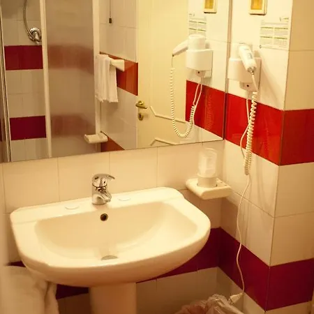 Hotel Aurora 2*